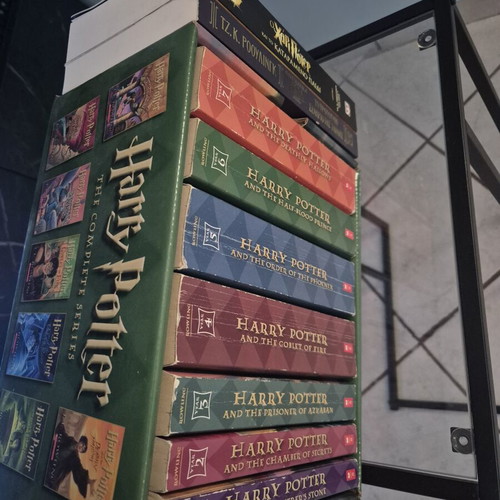 Harry Potter Complete Box Set 1-7 English plus 2 Greek books like new