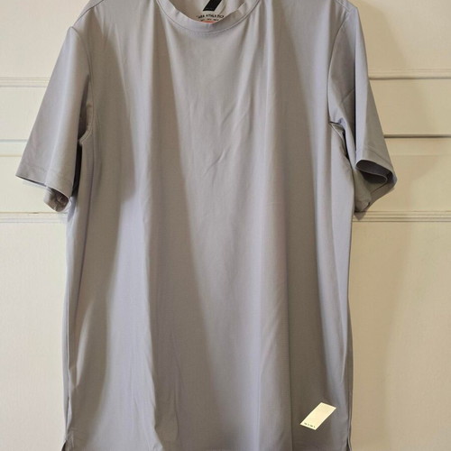 Zara men's athletic t-shirt like new, gray and silver, size L