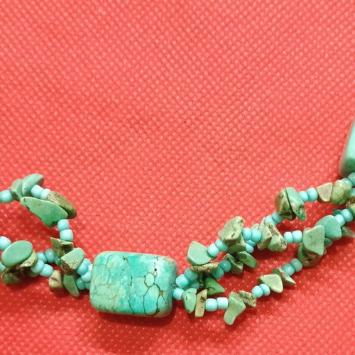 Turquoise necklace like new, double and triple stone strands, 65 cm