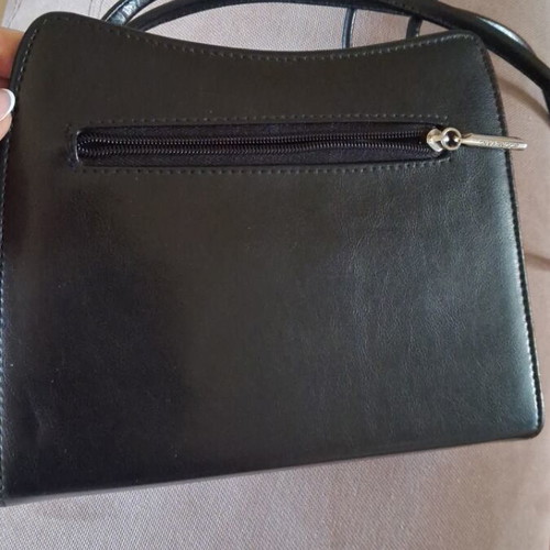 Crossbody bag made of leatherette like new, black