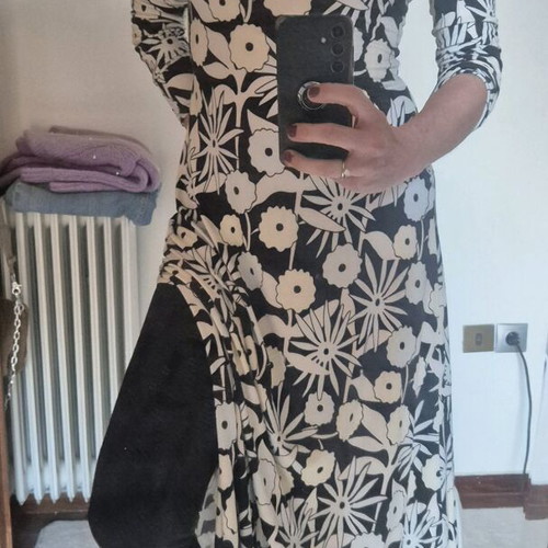 Maxi dress black and white with slit like new