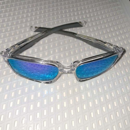 Oakley oo9247-06 women's sunglasses new with violet iridium lenses