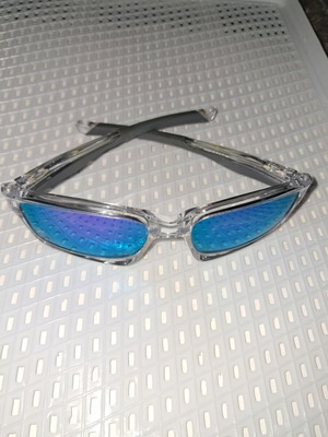 Oakley oo9247-06 women's sunglasses new with violet iridium lenses