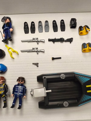 Playmobil inflatable boat with police divers like new and equipment