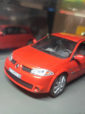 Renault Megane RS μοντέλο 1/43, πορτοκαλί μεταλλικό