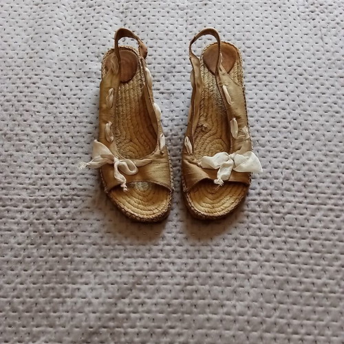 Sandals used, size 38, beige platform style