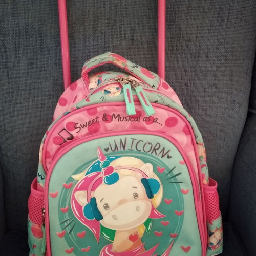 Children's daycare bag used with wheels and playful designs