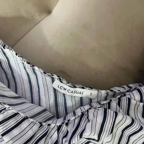 Women's top like new, size S, black and beige