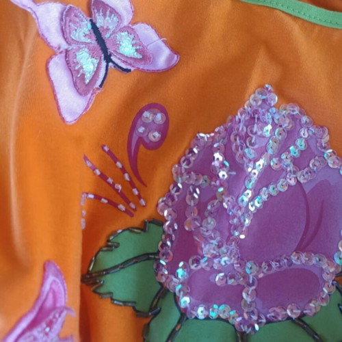 Elisa Immagine orange top L-XL like new with sequined rose and butterflies