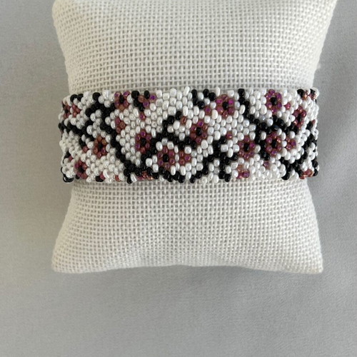 Handmade Sakura Beaded Bracelet like new, multicolored