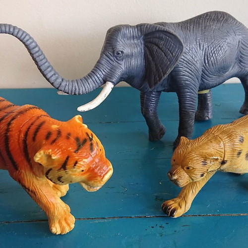 Plastic jungle animals used, set of 3 pieces