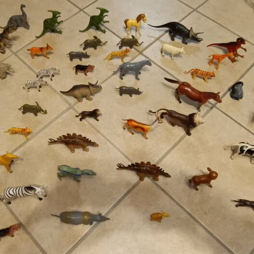 Animal figures like new, set of 45 pieces