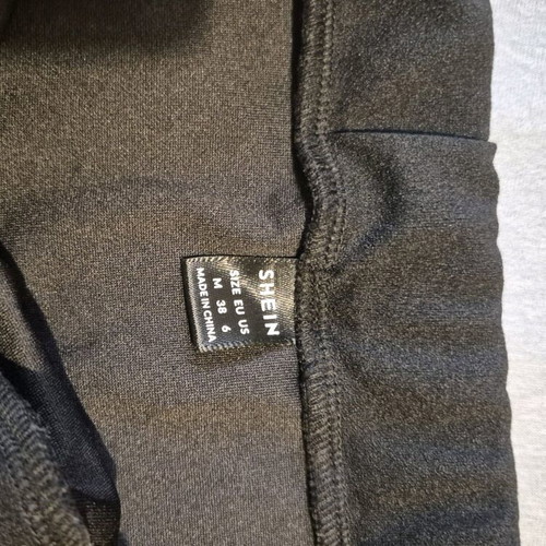 Elastic skirt Shein size M, like new, black