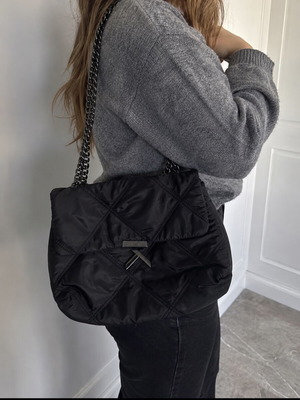 Kendal + Kylie black crossbody bag like new