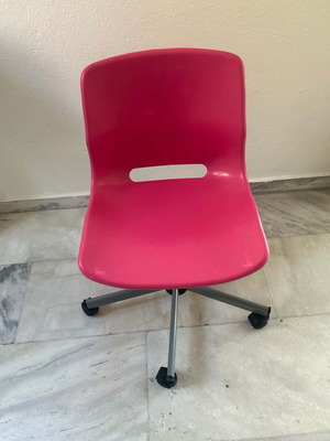 Chair for children's and teen room like new