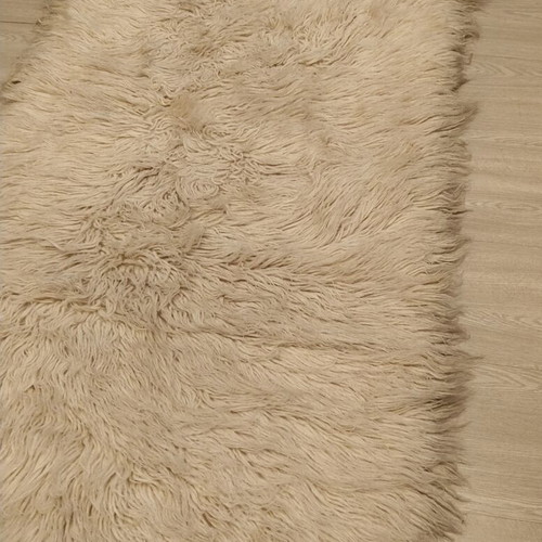 Flokati Velentza white rug used, 150x75 cm