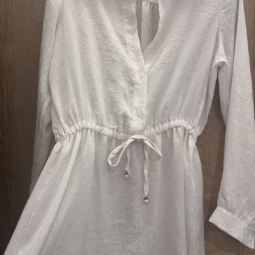 White airy dress with buttons and waist tie like new
