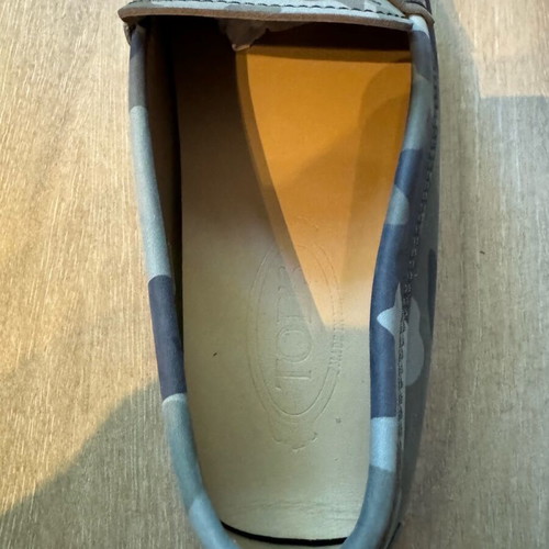 Tod’s driving shoes camo like new