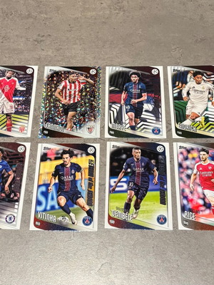 Σετ 8 κάρτες ποδοσφαίρου Topps, με παράλληλο φολί