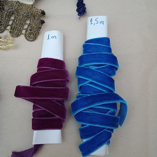 Ribbons, braids and cords like new, total 32.20 meters
