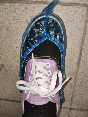 Disposable shoe covers new, pack of 50 pieces