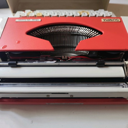 Olympia tbm de Luxe typewriter like new