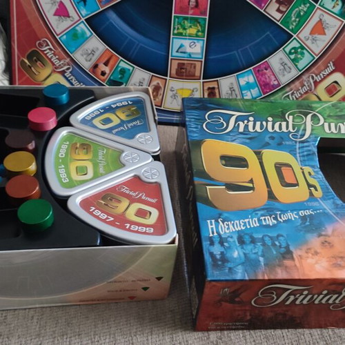 Trivial Pursuit 90s used, collectible edition with 1,800 questions