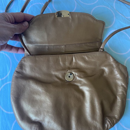 Vintage gold leather shoulder bag by Rossella, used