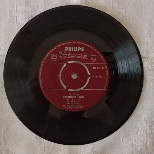 Pack of 9 authentic 45 RPM vinyl records classical music used