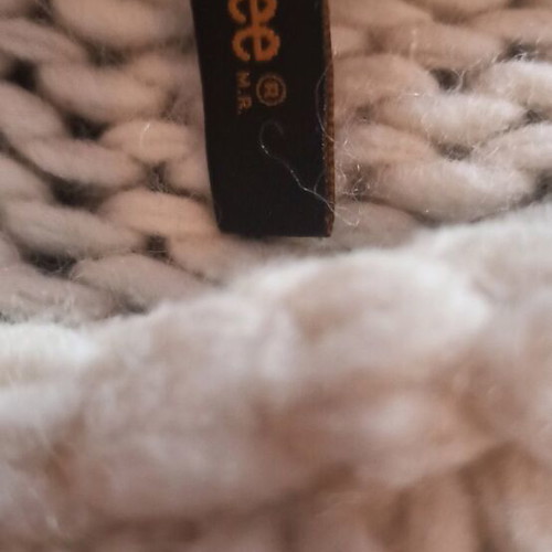 Lee Cooper sweater like new, white, excellent knit