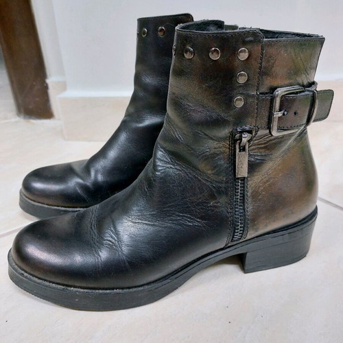 Leon Arch leather boots