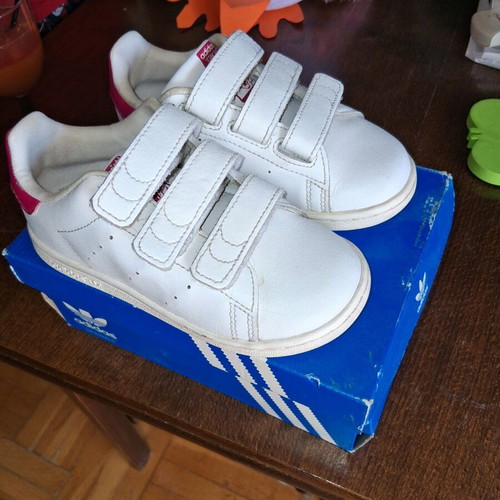 Stan Smith Adidas kids shoes size 27 like new, white and pink