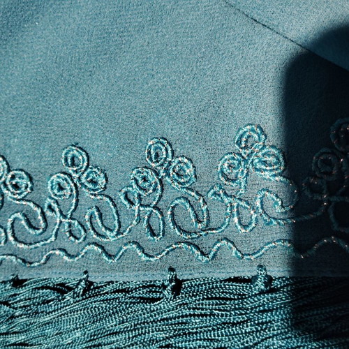 Triangular pashmina scarf with fringes, turquoise