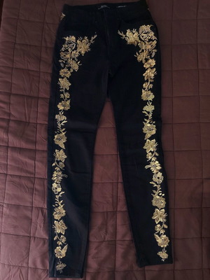 Bershka black pants XS with gold embroidery like new