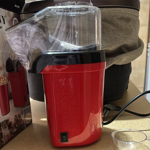 Sokany popcorn maker new, unused, red color