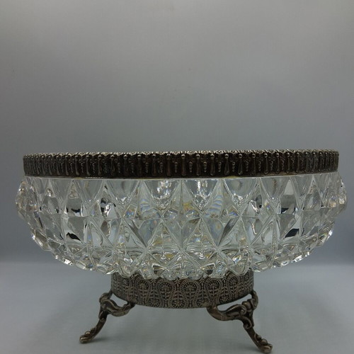 Vintage glass bowl with metal base, like new decorative fruit centerpiece