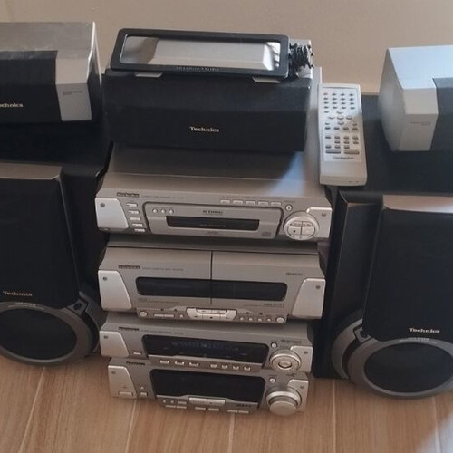 Technics sound system used with extra speaker, vintage video and GPS gift