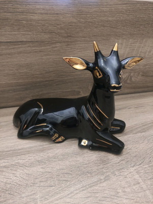 Μαύρο πορσελάνινο ελάφι μεταχειρισμένο με χρυσές λεπτομέρειες διακοσμητικό