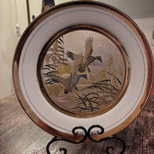 Decorative porcelain wall plate Japan like new