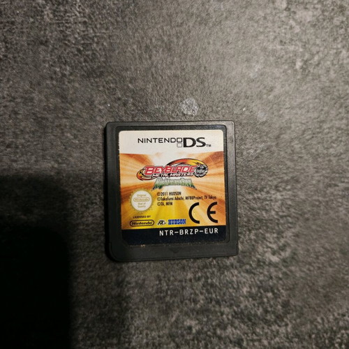 Beyblade cartridge for Nintendo like new, functional
