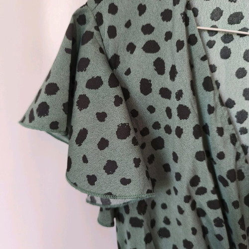 Shein mini dress with ruffles and belt like new, black and green