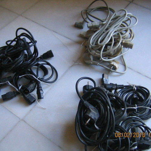 Computer power cords used in excellent condition, black and gray