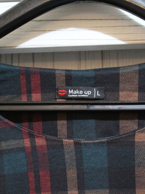 Make Up women's dress used, size large, multicolor