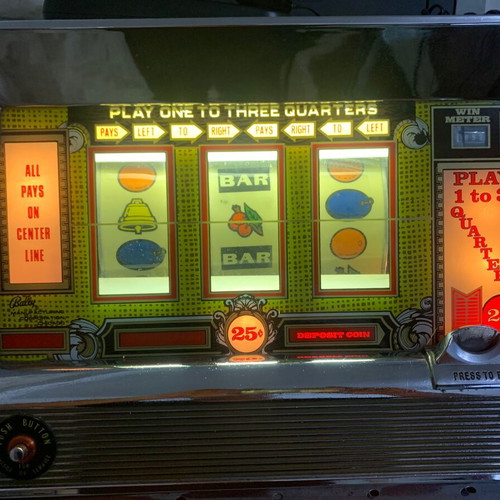 Bally Manufacturing Chicago USA slot machine used, authentic 1960 collectible
