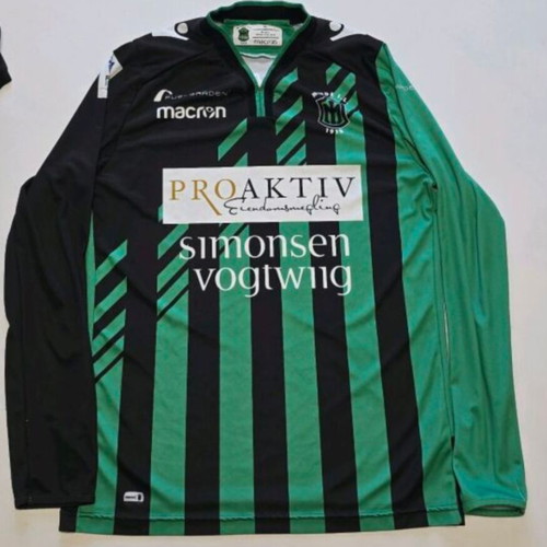 Football jersey original rare like new