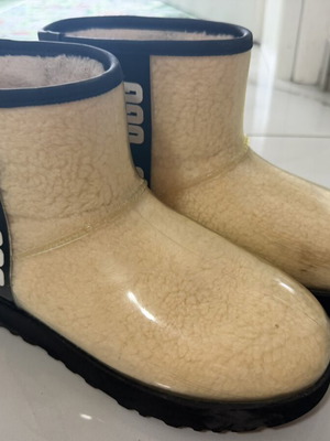 Ugg Australia women's waterproof boots size 39 used beige