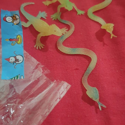Lizard and Cobra Snake Miniatures new set of 2 lizards and 2 snakes