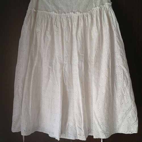 Women's white cotton skirt like new, broderie style