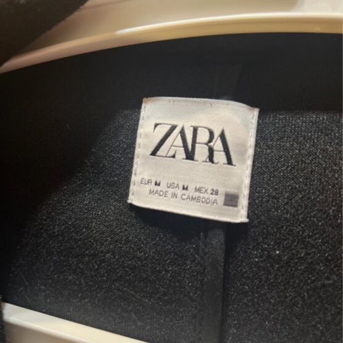 Zara coat used black with hood size M