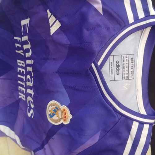 Real Madrid official replica jersey size 164 for 14 years like new